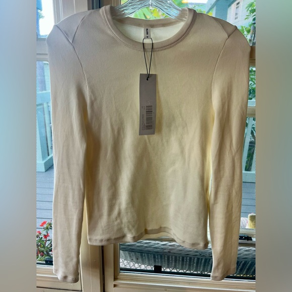 NWT Kotn long sleeve ribbed crew neck in marshmallow white - Picture 6 of 9